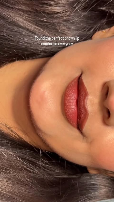 Instagram post by @tanvii_sthakur for MyGlamm. Caption reads: Comment for the links ✨🤎

@reachedmars lipliner....