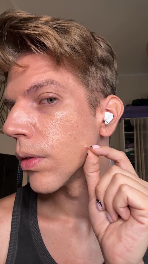 Instagram post by @luca.buttiglieri for Garnier. Caption reads: Se ti trucchi e ti fai la barba hai bisogno di....