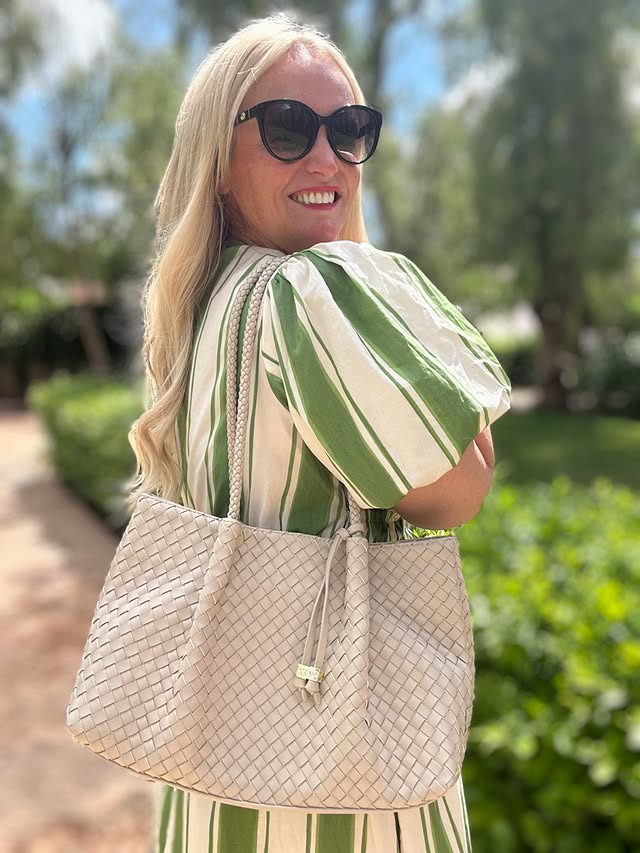Instagram post by an influencer for Katie Loxton. Caption reads: [...] Small Shoulder Tote from @katieloxton is the....
