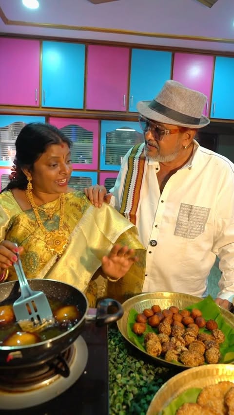 Instagram post by @saharafamilyvlogs for Fortune Foods. Caption reads: [...] ✨

Happy Sankranthi to all ✨
Follow....