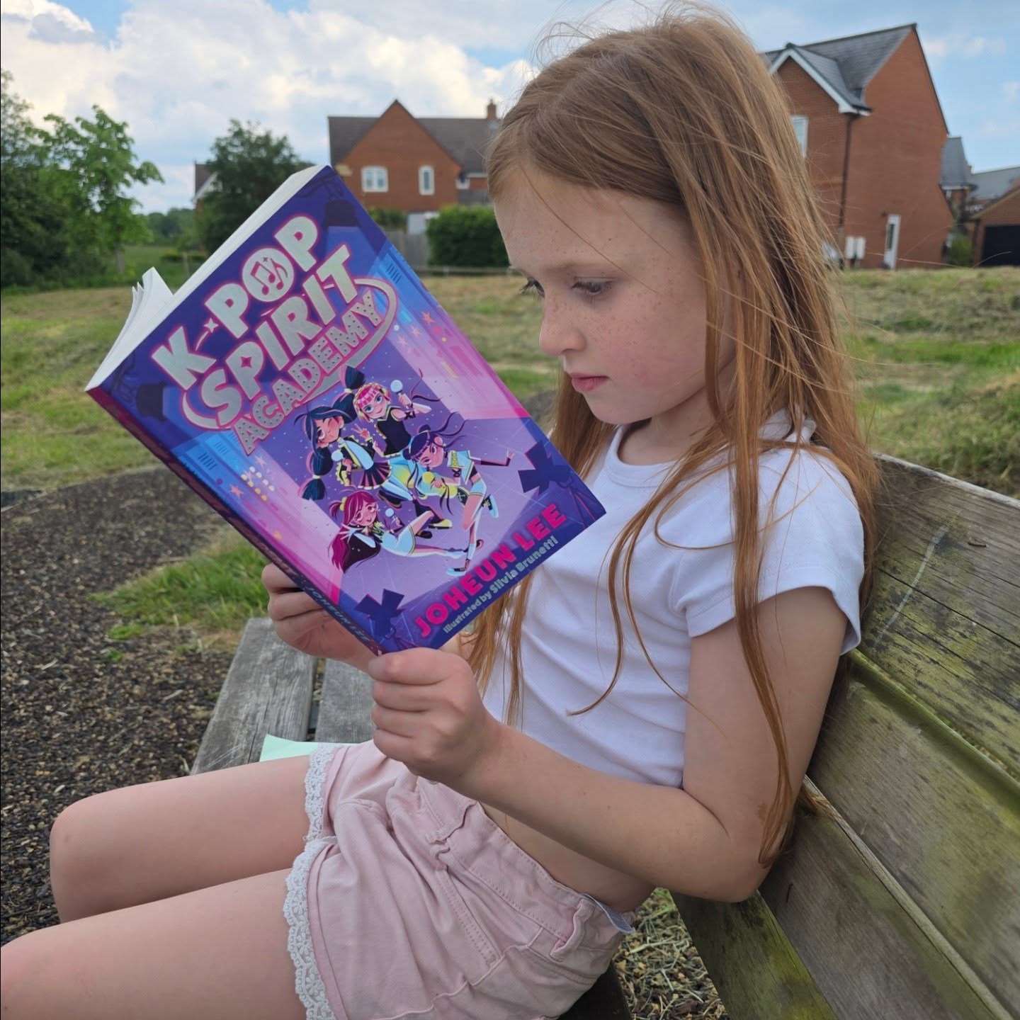 Instagram post by @raisingmylittlepickles_ for Farshore Books. Caption reads: [...] 🌟 Iris is REALLY into this one 🙌....