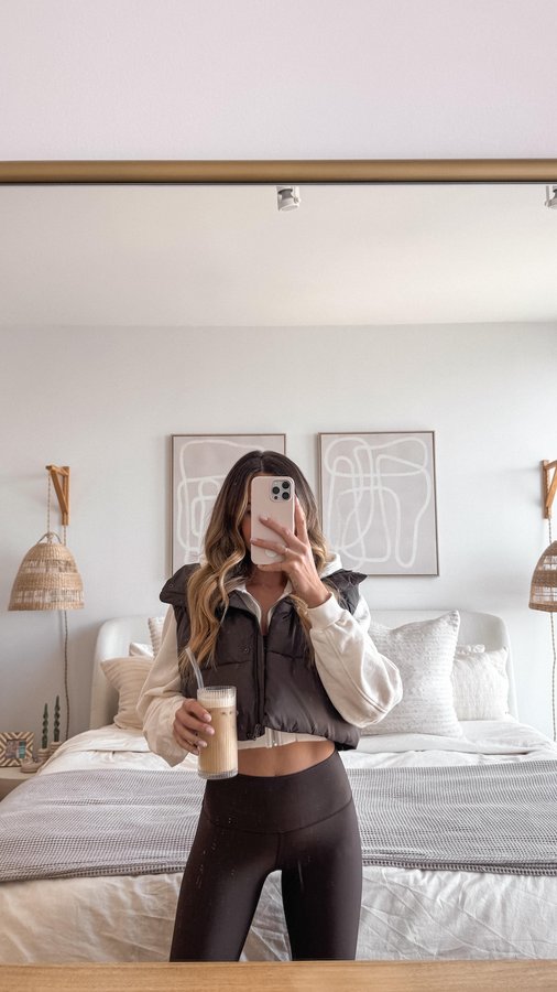 Instagram post by @shaylaquinn for Vionic Shoes. Caption reads: #walking is my thing, but turns out—I’ve been....