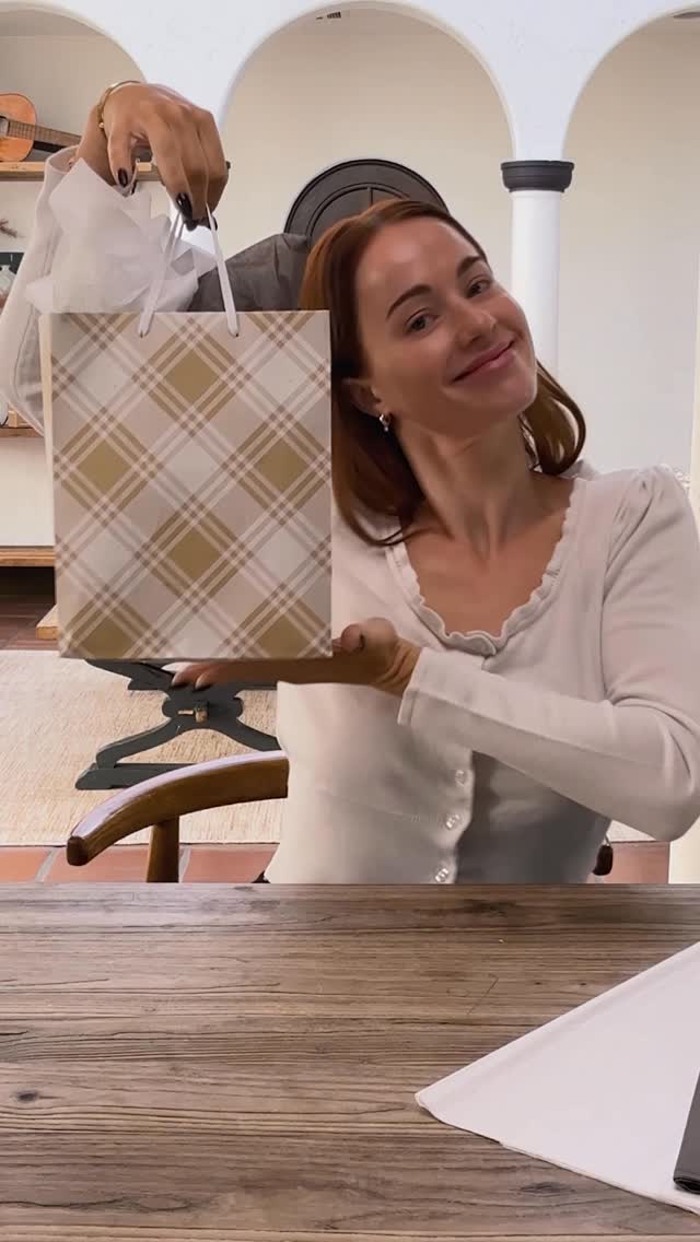 Instagram post by @whitleavitt for Air Wick US. Caption reads: The @airwickus Essential Mist Diffuser is such a....