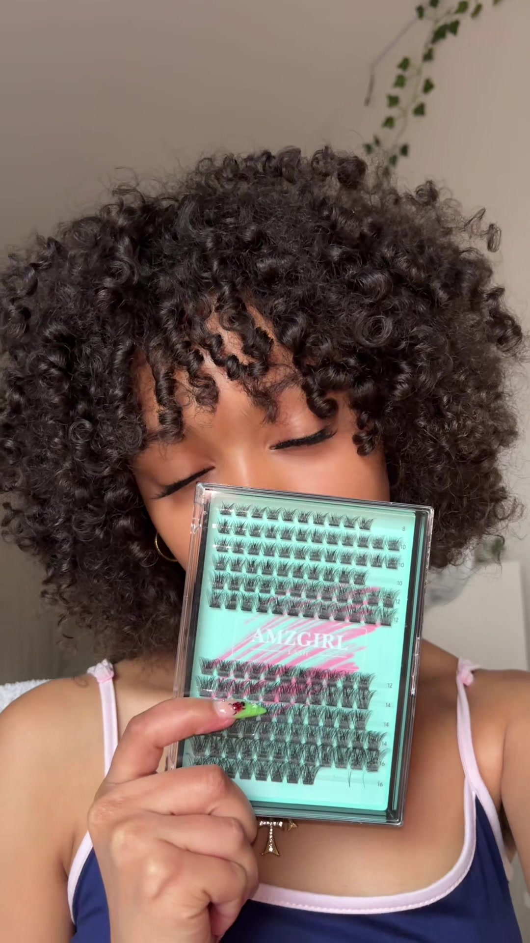 TikTok post by @theyluv..kelz for Amzgirlofficial. Caption reads: [...] #lashes #packaging #theyluvkelz ||....