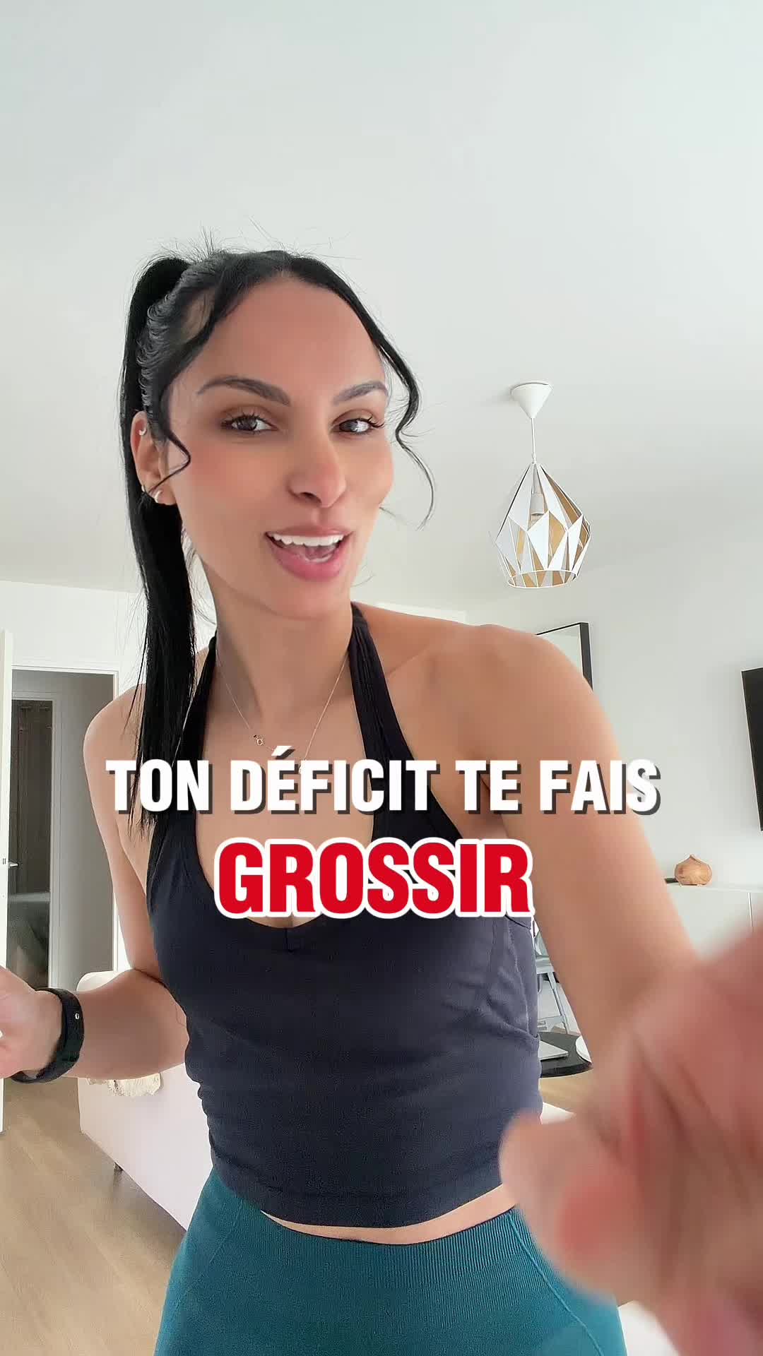 TikTok post by @sab.montoya for Women's Best. Caption reads: Ma mère elle m’a toujours dis que je serais prof,....