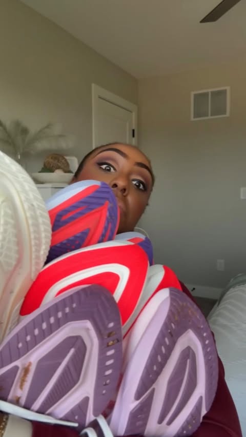 Instagram post by @inmyrunningerica for Bandit Running. Caption reads: [...] doing my best. @asics @asicsrunning....