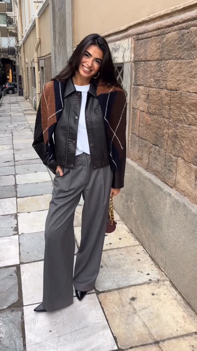 Instagram post by @selennergiz for UNIQLO. Caption reads: OOTD🤎 #fyp #ootd #reklam 

Knitwear and jacket....