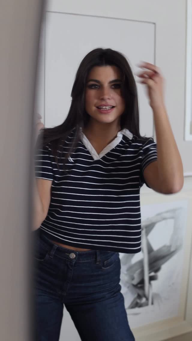 Instagram post by @danouuz for Bellissima. Caption reads: [...] λεία, απαλά και λαμπερά μαλλιά, με το....