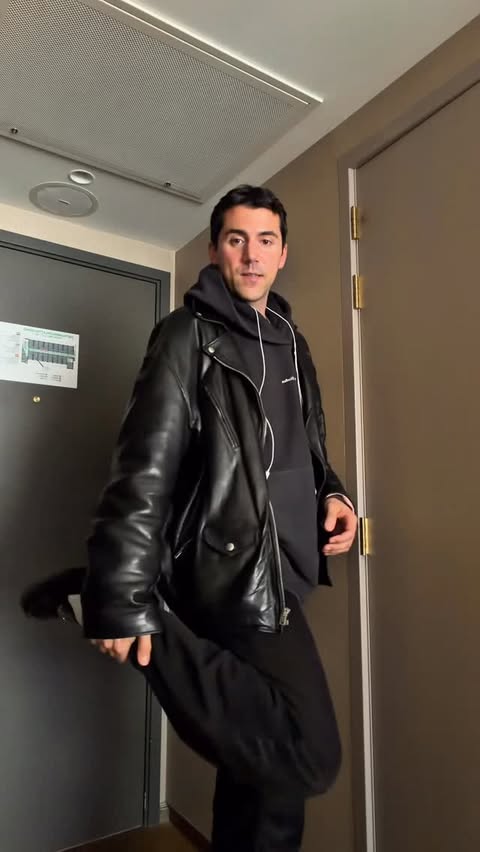 Instagram post by @lejannik for Schweppes. Caption reads: [...] and me being extra in the end at the....