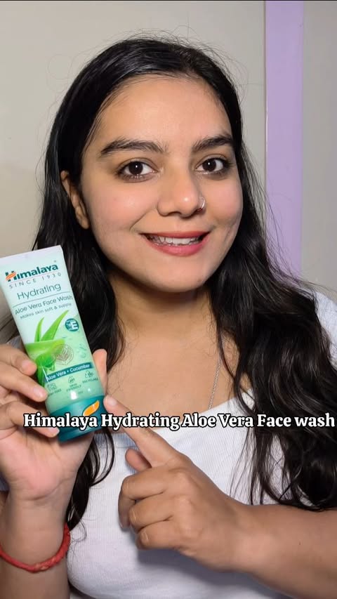 Instagram post by @beauty_glow_369 for Himalaya Personal Care. Caption reads: Lately I’ve been using the Himalaya Hydrating Aloe....