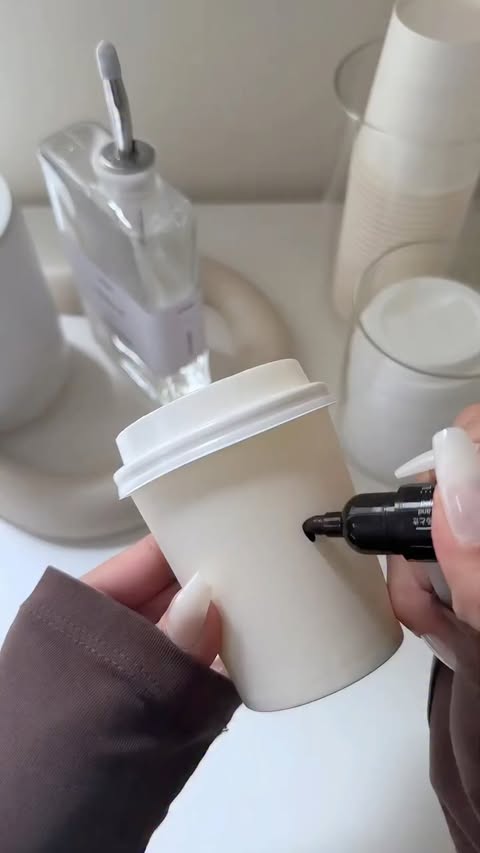 Instagram post by @daianesst for AliExpress. Caption reads: Asmr organization 🤍 AliExpress finds 🤍 . . .....