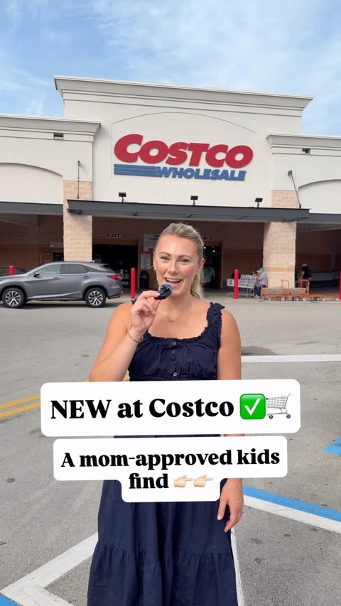 Instagram post by @organicmindedmom for Grüns. Caption reads: [...] 💰 Costco value = easier to stock up Grüns....