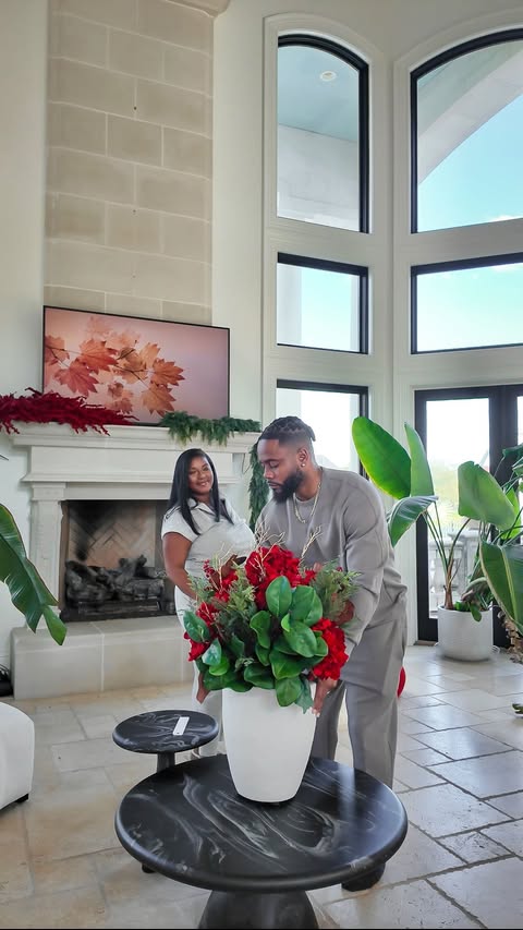 Instagram post by @herlifesparkles for Zicam. Caption reads: [...] to cancel Christmas over a stuffy nose.....