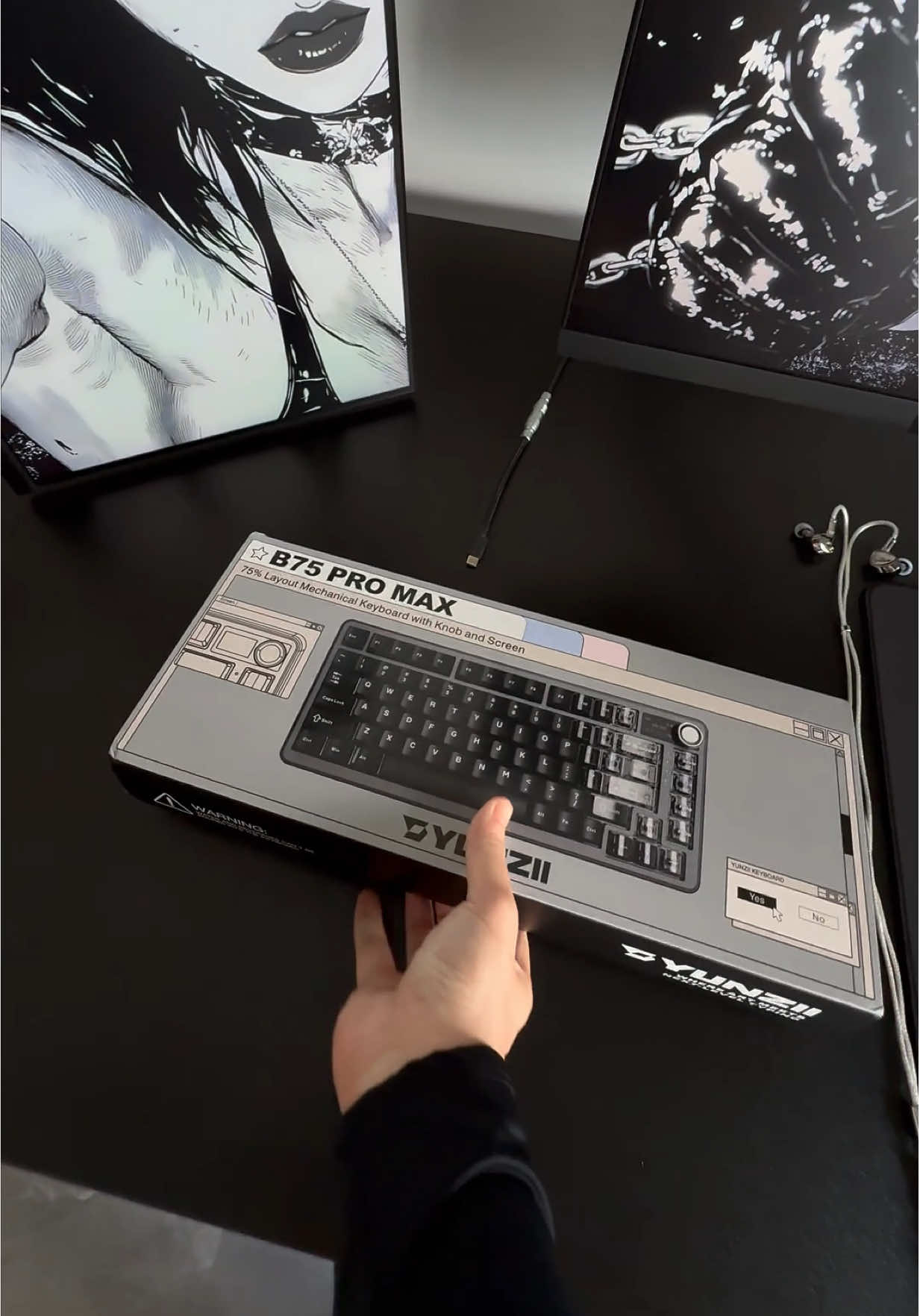 TikTok post by @jaxon.techhh for YUNZII. Caption reads: YUNZII B75 Pro Max — Wireless Mechanical [...].