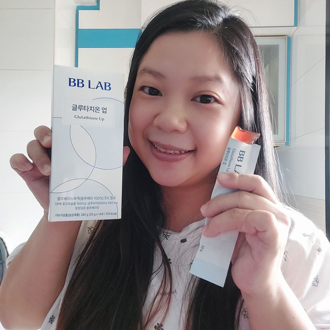 Instagram post by @burplelyn for Beauty Insider Singapore. Caption reads: As we age, we have to protect our skin barrier....