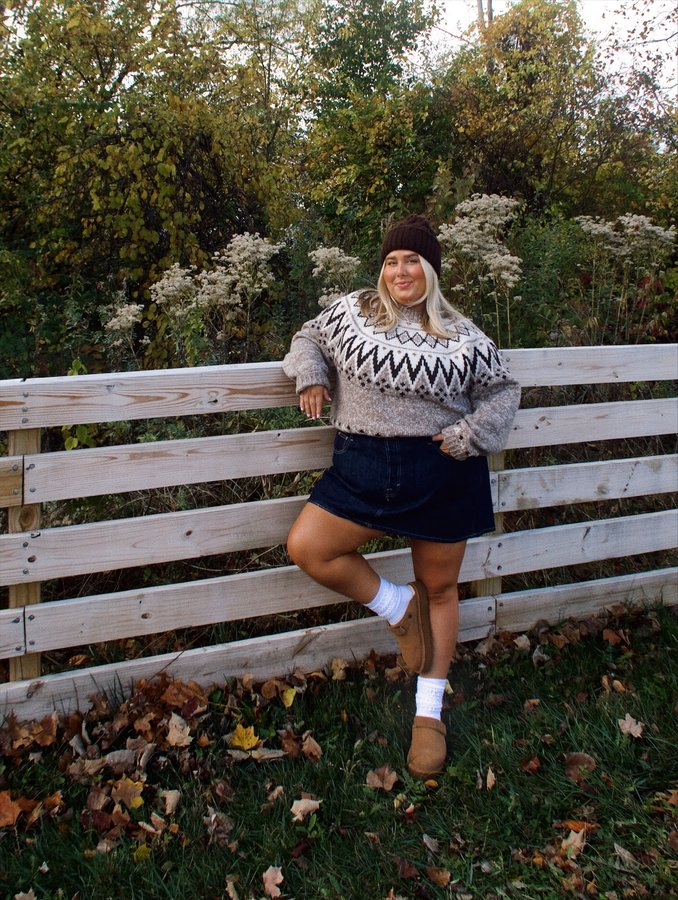 Instagram post by @taylormshipley for BEARPAW. Caption reads: Cozy, cute, and oh so comfy — @bearpawshoes Brooke....