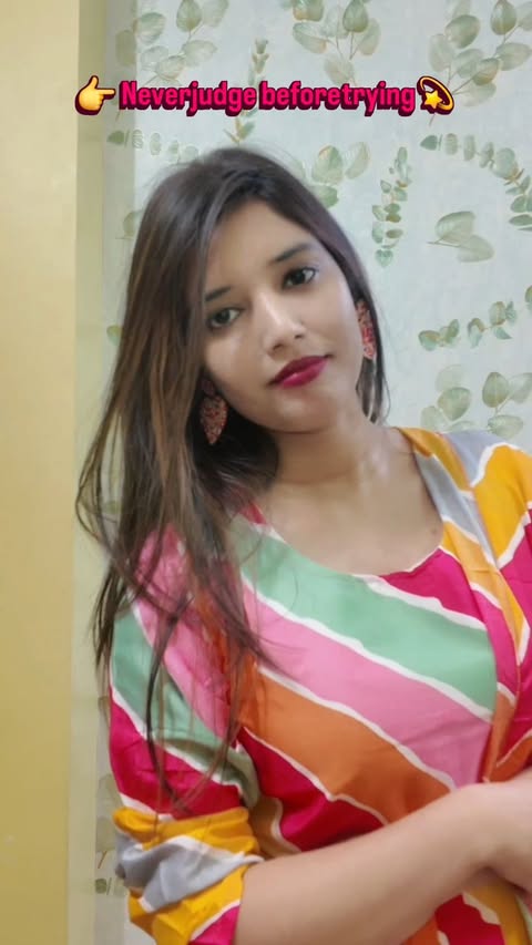 Instagram post by @pratibha_shreee for Snapdeal. Caption reads: [...] or 2nd one , please comment down 👎 Snapdeal....