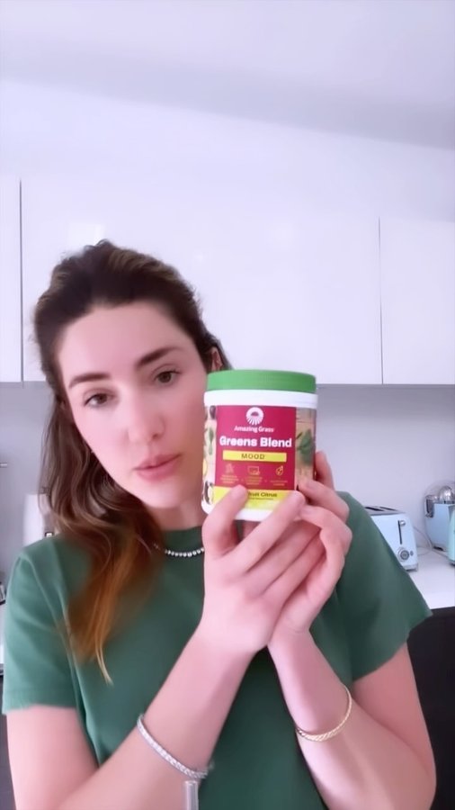 Instagram post by @tinx for Amazing Grass. Caption reads: #ad a whole NEW passionate mood with @amazinggrass....