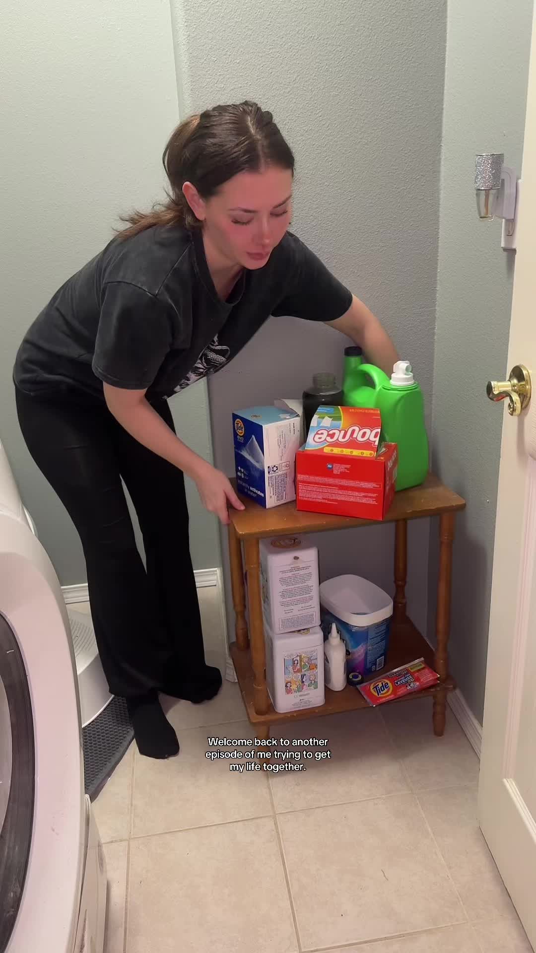 TikTok post by @_amanduhh__ for Petlibro. Caption reads: Cleaning my cats' fancy @Petlibro Luma Smart....