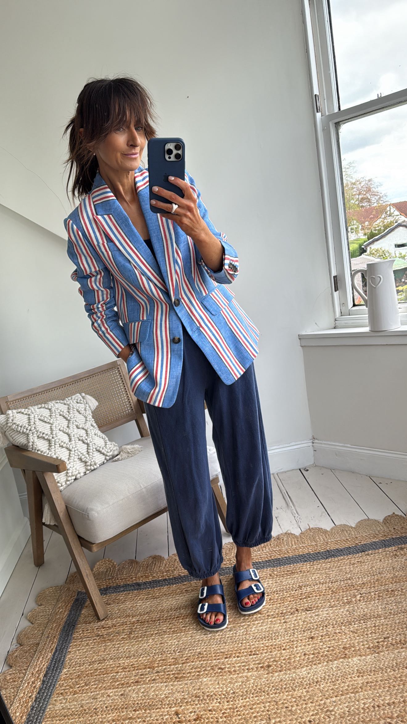 Instagram post by @carolinesstylehacks for Baum und Pferdgarten. Caption reads: Some outfit inspiration 💙 Old, New, Pre-loved,....