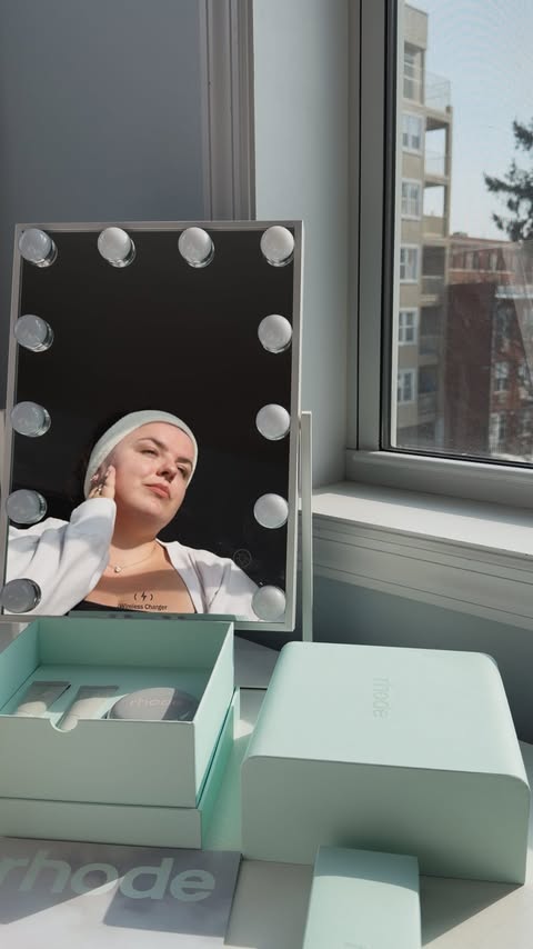 Instagram post by @fadeeva_hashem for Rhode Skin. Caption reads: [...] in sugarmint and unscented 

#rhode....