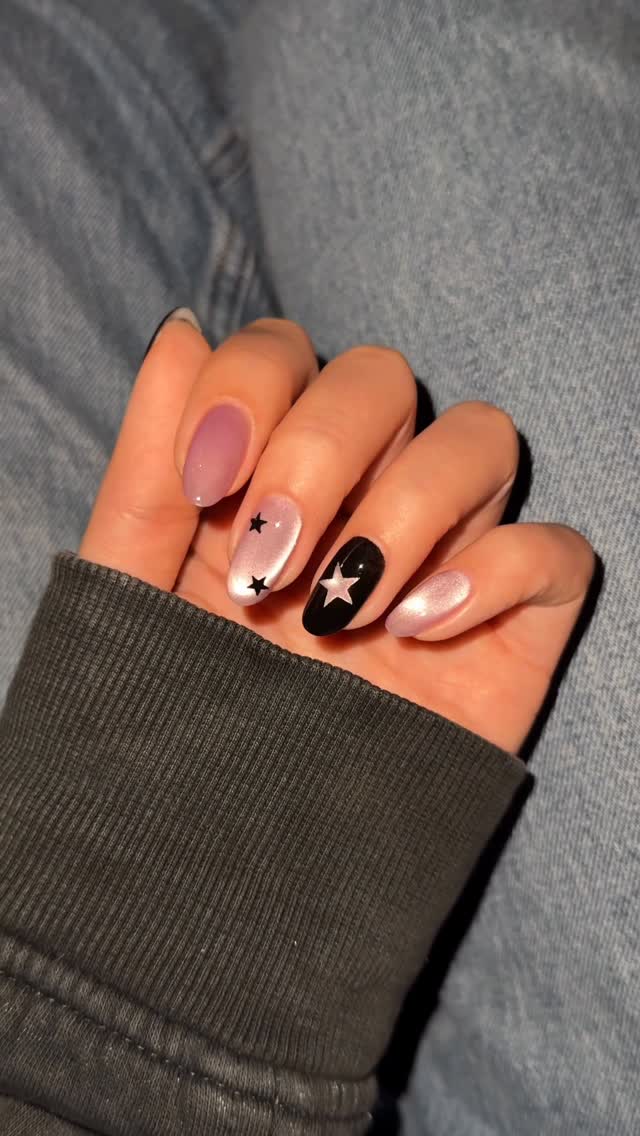 Instagram post by @heluviee for GLAMIRA. Caption reads: stickers r my newest obsession,, beats hand....