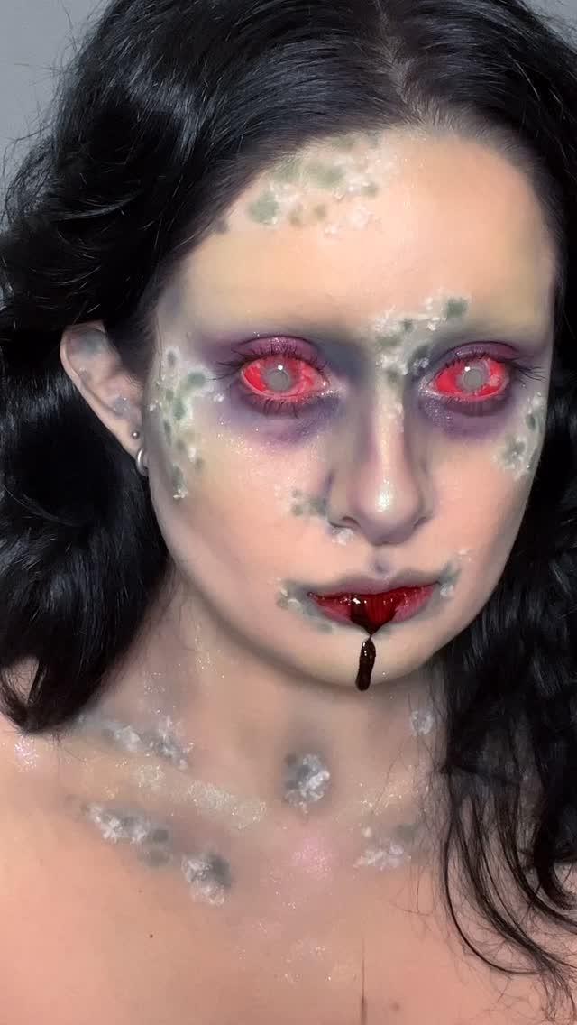 Instagram post by @andreaurh for PinkyParadise. Caption reads: Living 💀girl featuring mould inspired by the....