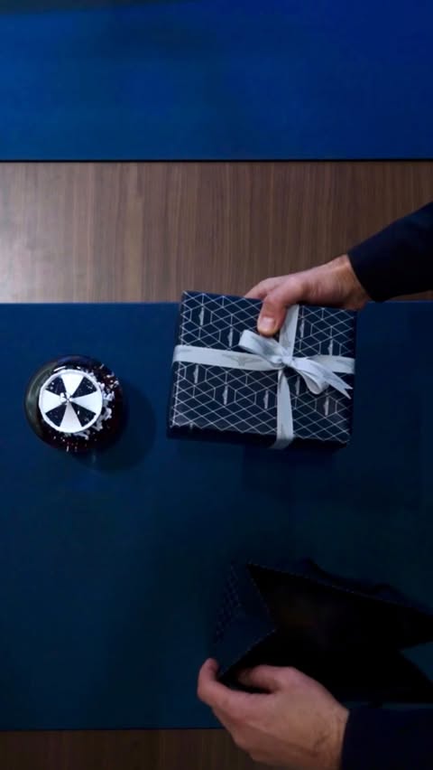 Instagram post by @javierdemiguel_ for Longines. Caption reads: Elegance is an attitude...
@longines.