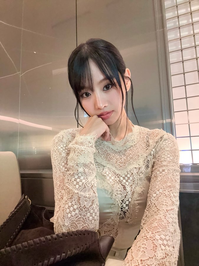 Instagram post by @kissoflife_s2 for ISABEL MARANT. Caption reads: paris ✈️

#KISSOFLIFE #키스오브라이프 #KIOF 
#NATTY #나띠.