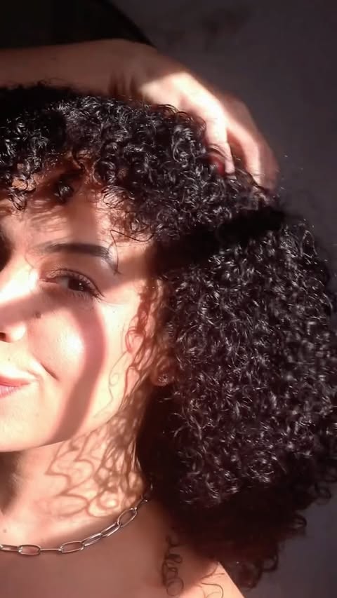 Instagram post by @makeupluvaffair for FHI Heat. Caption reads: The new #UNbrushcurl by @fhiheat is now available....