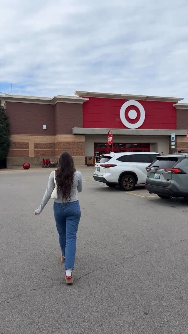 Instagram post by @torilanaee for Arrae. Caption reads: shop with me! @arrae is now available at....