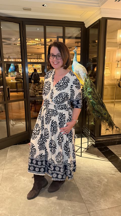 Instagram post by @whoisthatlondonmum for Izabel London. Caption reads: Feeling fabulous always in @izabel_london ❤️ My....