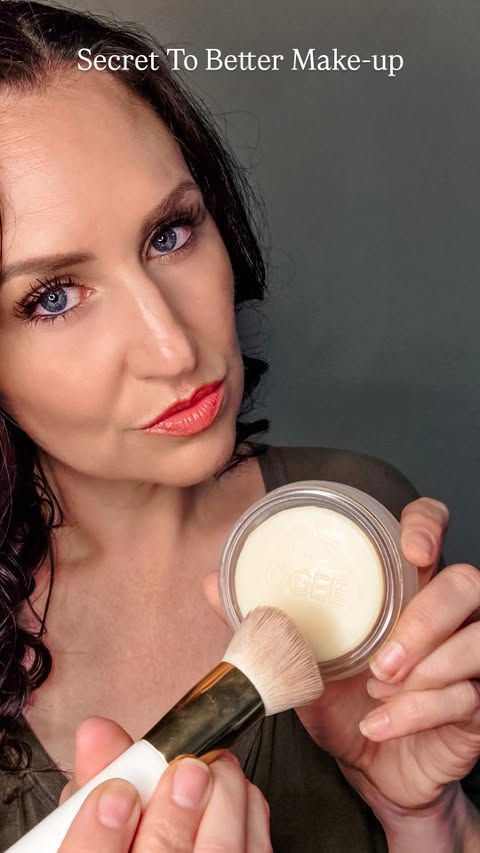Instagram post by @theclassymamabear for OGEE. Caption reads: [...] I’ve been using the Brush Cleanser from....