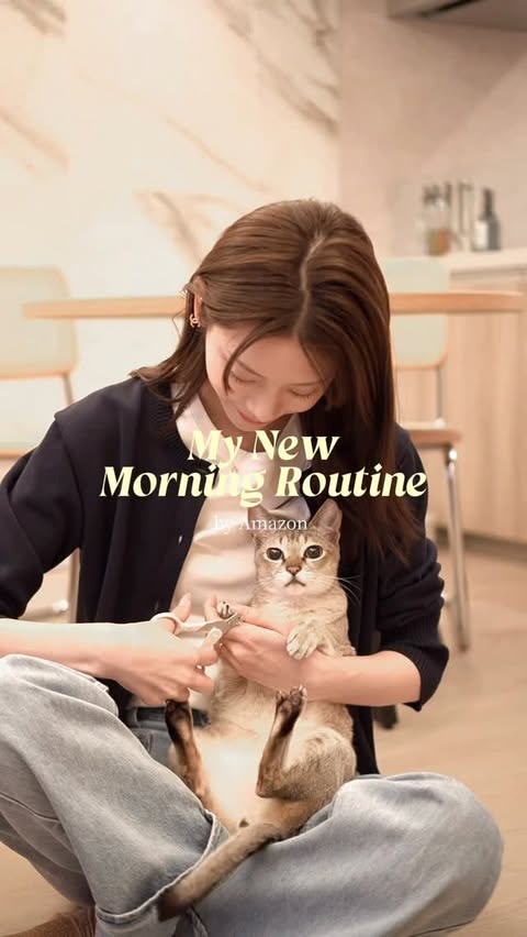 Instagram post by @asuka_kijima for Amazon Japan. Caption reads: [...] #アマゾン #DelightandInspire @amazonjapan.