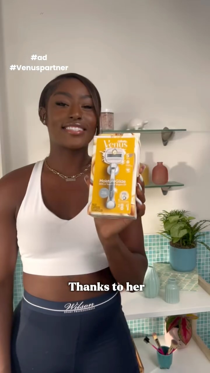 Instagram post by @alycia.parks for Gillette Venus. Caption reads: Dry skin? I don’t know her, the Venus....