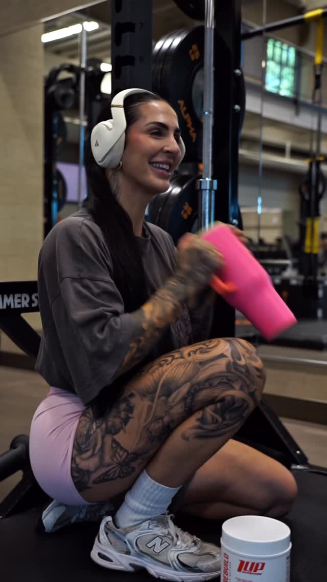 Instagram post by @presleykp.fit for 1UP Nutrition. Caption reads: This quad day was actually insane 😭 watch til the....