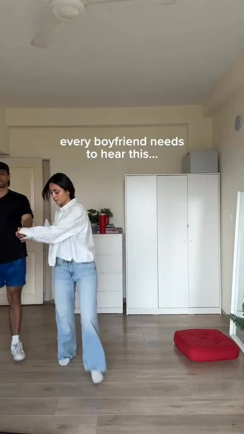 Instagram post by @theriyakohli for AJIO. Caption reads: get your girls the gifts they deserve 😘 ajio luxe....