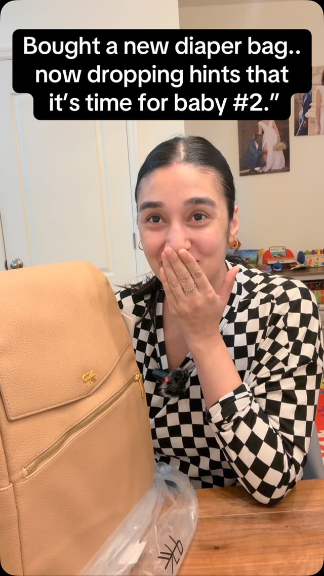 Instagram post by @alisha_denis_kunwar for Freshly Picked. Caption reads: [...] #babyessentials #diaperbag @freshlypicked.