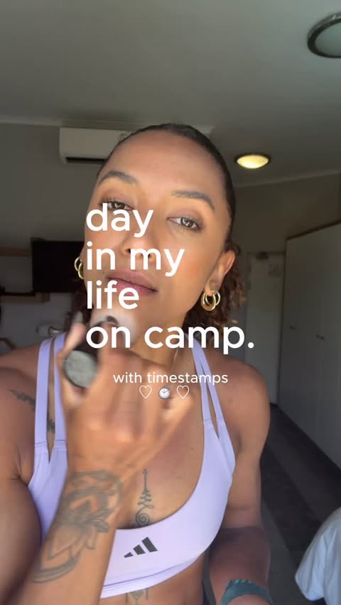 Instagram post by @laviai for bareMinerals. Caption reads: [...] make-up is actually skincare as well....