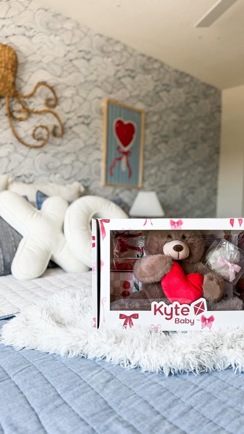 Instagram post by @careeohhlinee for Kyte Baby. Caption reads: [...] the bear took me out. Shop my Kyte Baby link....