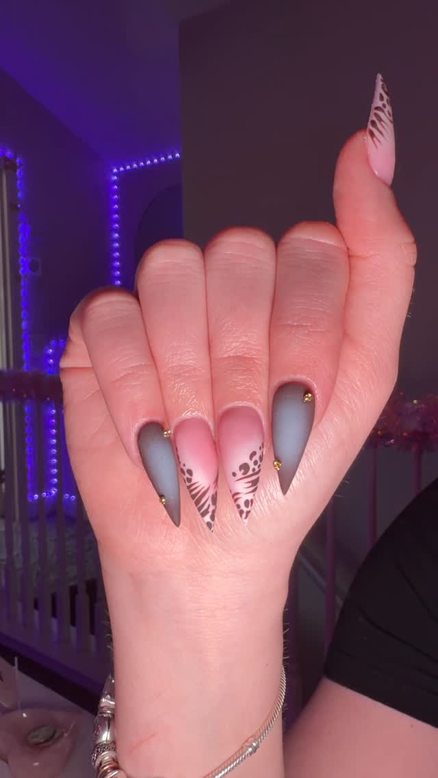 Instagram post by @nails_by_lillian for VBeautyPure. Caption reads: [...] book) - Using “BLOSSOM” by @vbeautypure (use....
