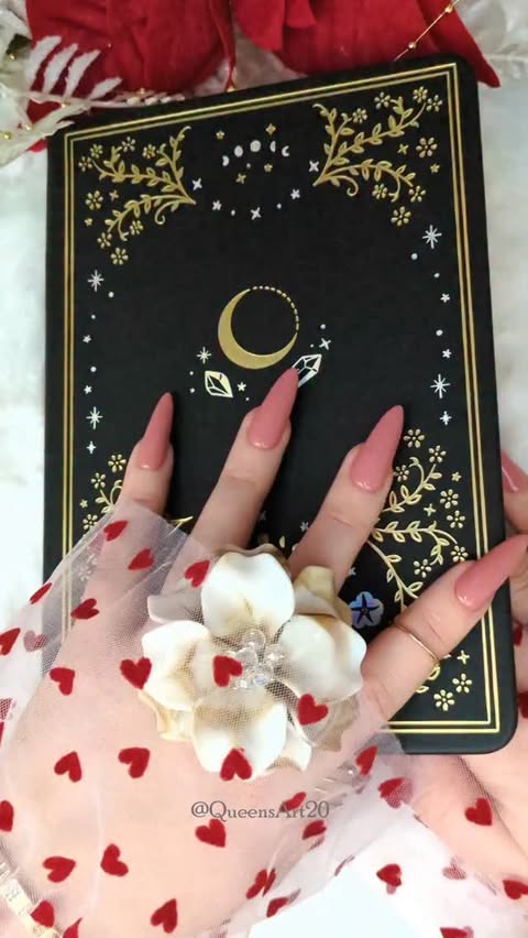 Instagram post by @queensart20 for The Washi Tape Shop. Caption reads: [...] Journaling 🎄
✨ PET Tapes are from....