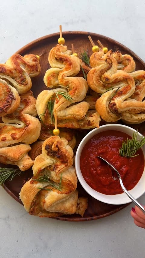 Instagram post by @feelgoodfoodie for Cabot Creamery Cooperative. Caption reads: Make these adorable 3-ingredient puff pastry....