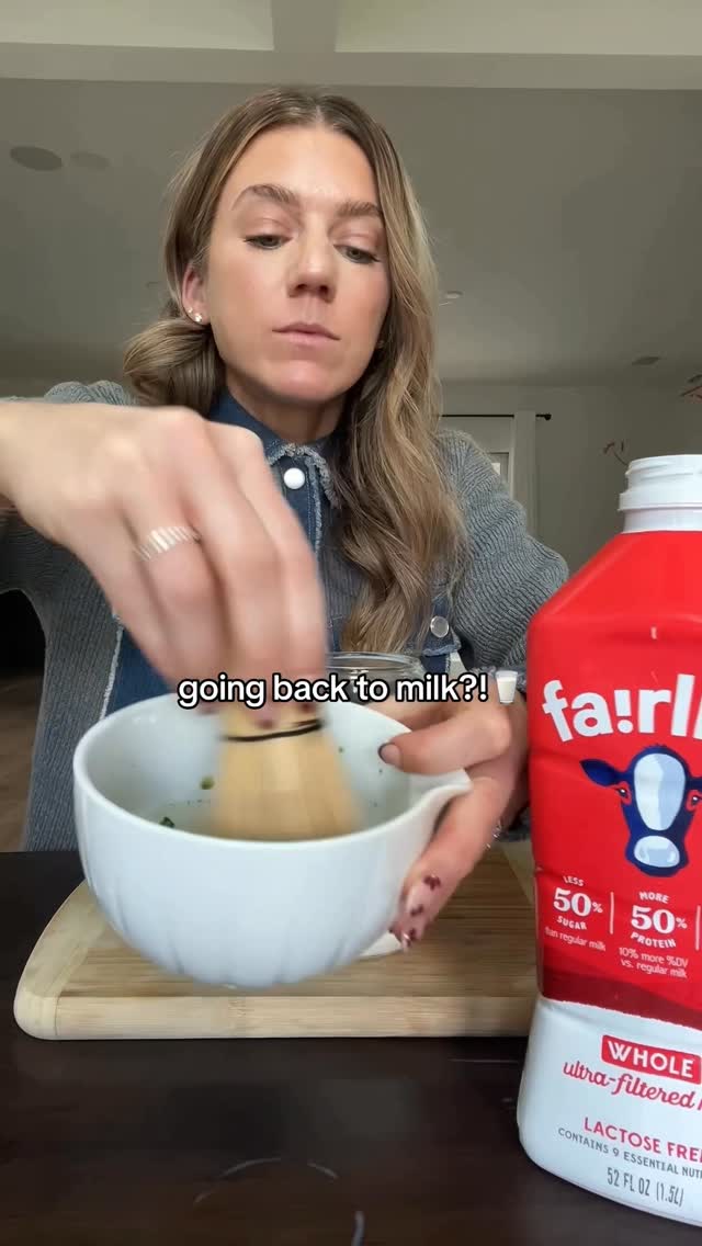 Instagram post by @dietitiandeanna for fairlife. Caption reads: dairy milk is making a comeback 🥛

I’ve been....