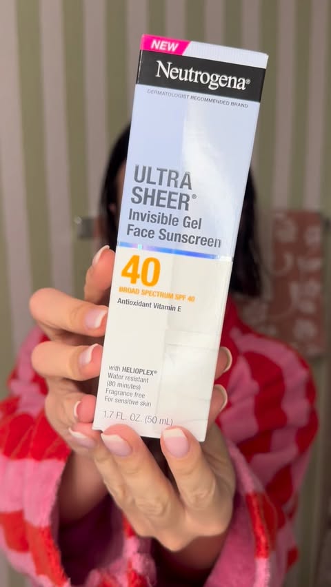 Instagram post by @misssstevens for Walgreens. Caption reads: [...] well as a makeup primer!! @neutrogena....