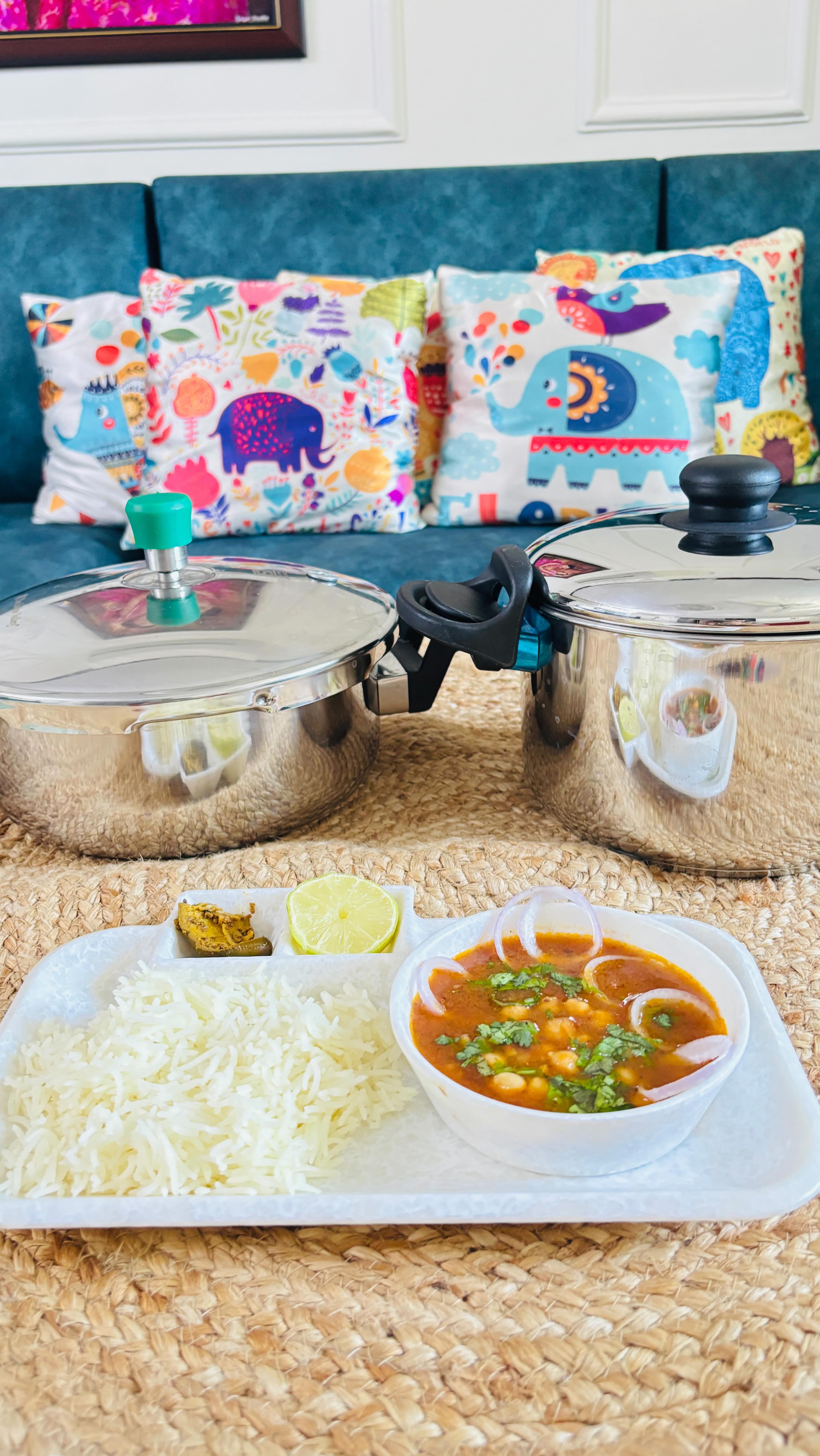 Instagram post by @shubhi_poonam for The Indus Valley. Caption reads: 💚 The Indus Valley: 100% Healthy Cookware

🤩 For....