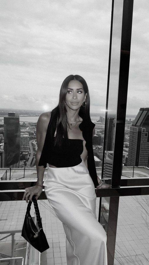 Instagram post by @laurawizman for Allergan Aesthetics. Caption reads: [...] months coming up. Thank you....