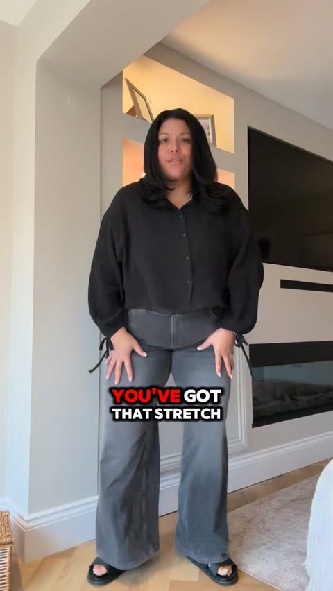 Instagram post by @lux_island for Halara. Caption reads: [...] THAT ARE COMFY🫨 Okay we all LOVED the....