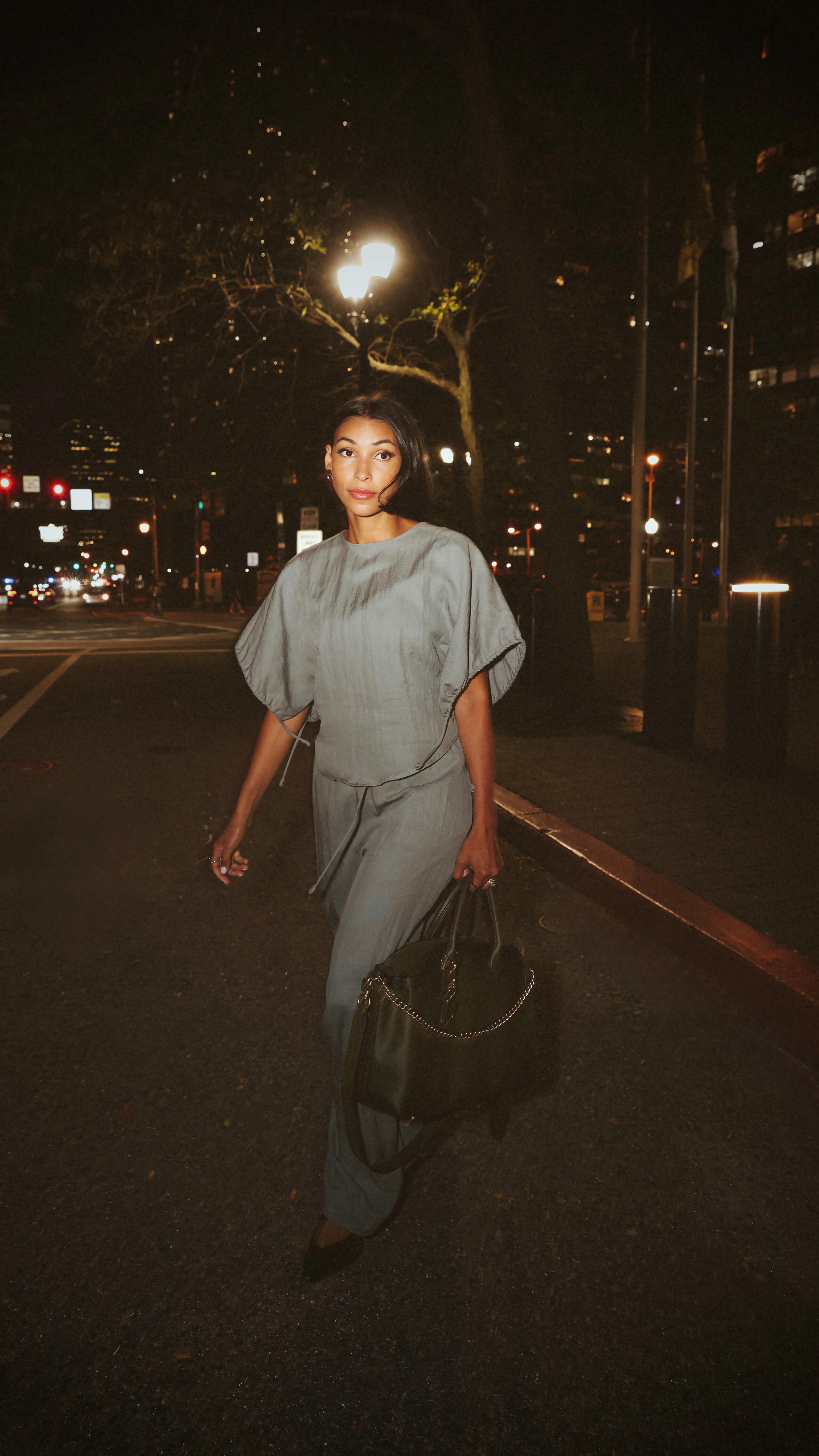 Instagram post by @dileinybaron for Cosmopolitan. Caption reads: [...] for an evening with @primevideo X....