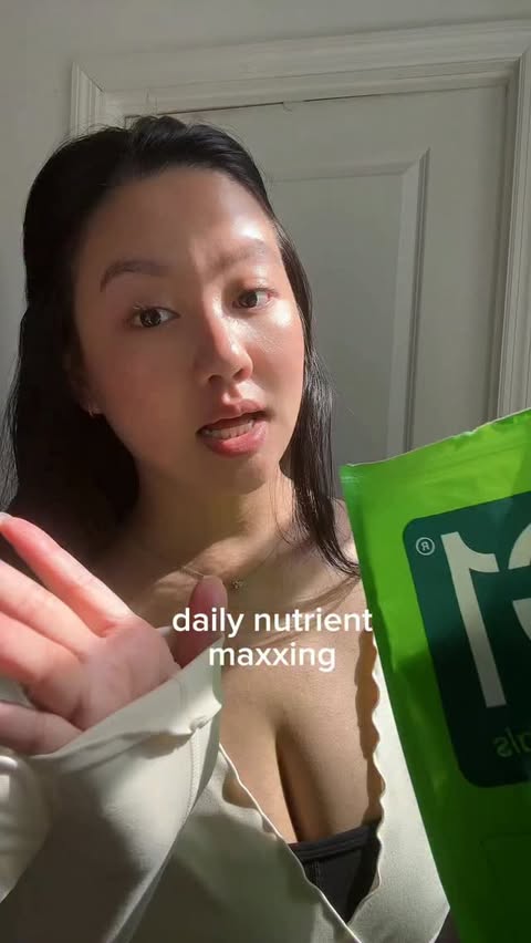 Instagram post by @newyorkerglow for AG1. Caption reads: daily nutrients maxxing #ag1partner finally found....